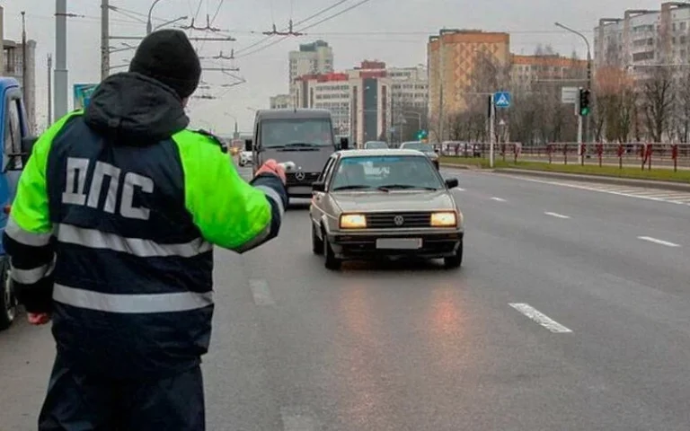 Какие документы проверяют у водителя при остановке ГАИ в Беларуси